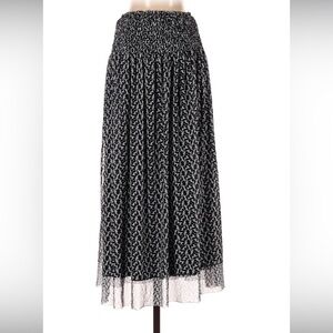 Max Studio adorable Ladies size Medium Skirt